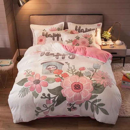 Four-Piece Velvet Bedding Set with Warmth and Luxury