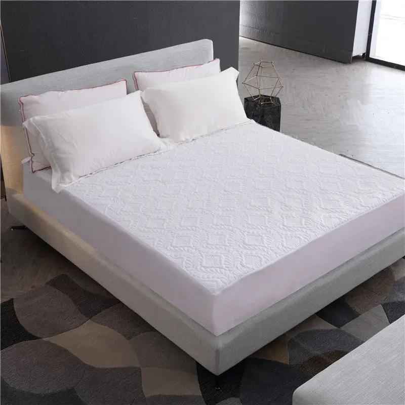 Moisture-Proof Mattress Protector - Waterproof Bed Cover for Ultimate Protection