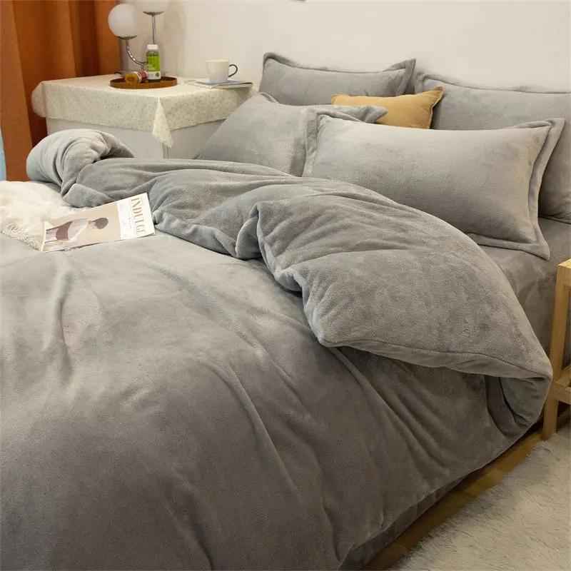 Plush Double-sided Fleece Duvet Cover Set - Four-piece Cozy Bedding Collection