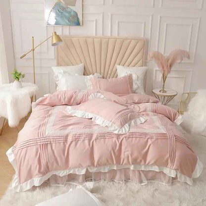 Lace Bed Quilt - Elegant Cover Girl Bedding Set for a Stylish Bedroom
