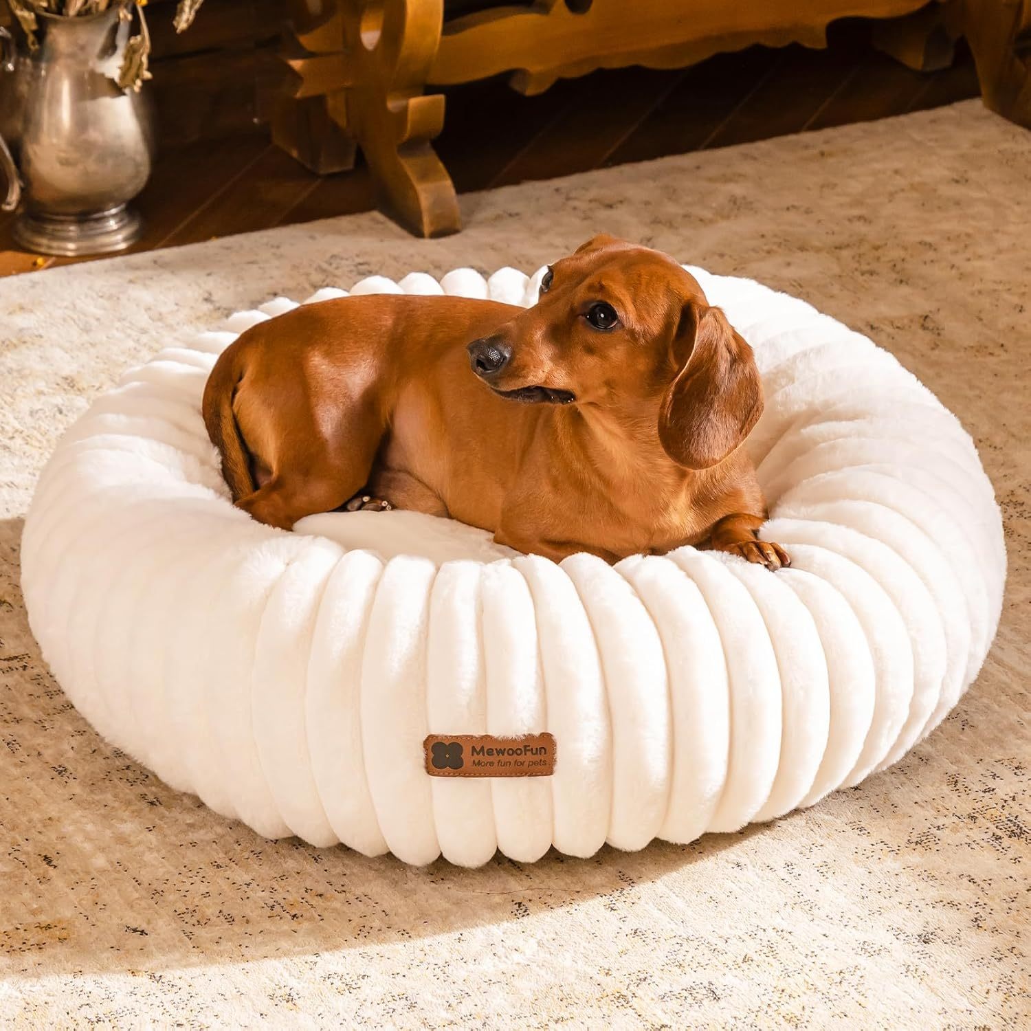 Cozy Donut Cat Bed – Plush Supportive Nest for Small Pets (Up to 25 lbs) - AllvueCo