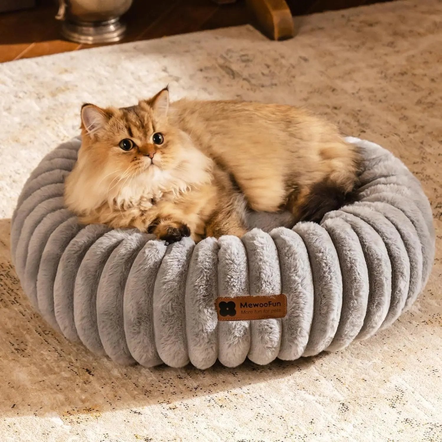Super Soft Washable Round Cat Bed – Plush Faux Fur Pet Bed for Indoor Cats, Kittens & Puppies – Anti-Slip Bottom - AllvueCo