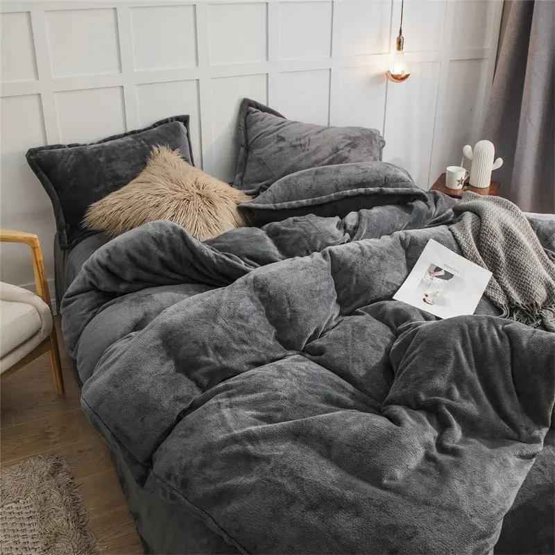 Plush Double-sided Fleece Duvet Cover Set - Four-piece Cozy Bedding Collection