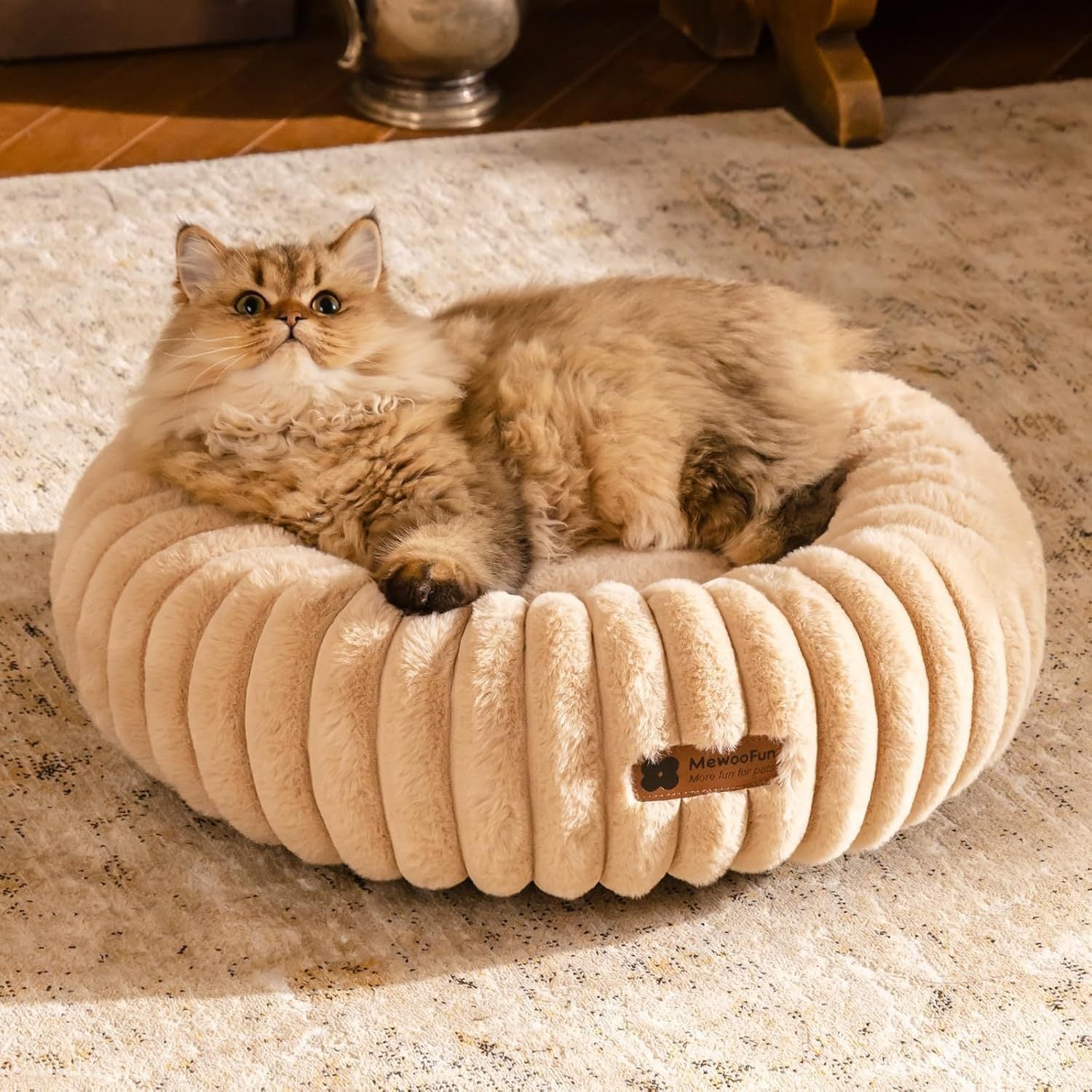 Plush Donut Cat Bed – Cozy Round Nest for Small Pets (Up to 25 lbs) - AllvueCo