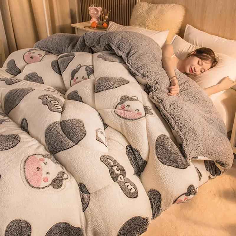 Warm Thick Winter Quilt for Single and Double Beds